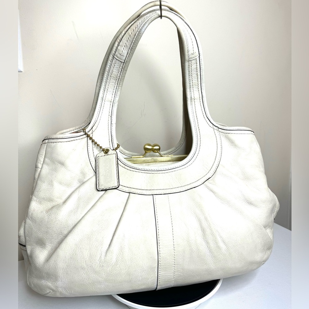 Coach White Leather Shoulder Bag with Gold Hardware
